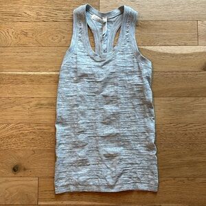 Athleta Momentum Tank
